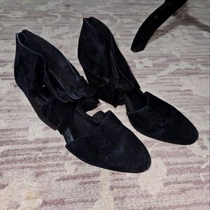Eileen fisher suede size 9 heels